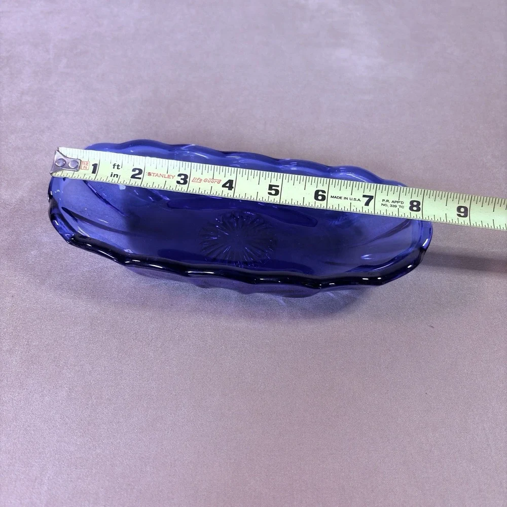 Unmarked Blue Glass Oval Bowl/Dish Starburst Pattern 8 in x 3.5 in